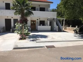 Apartments Markas - Image 1