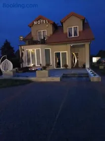 Motelik White House - pokoje gościnne - Image 2
