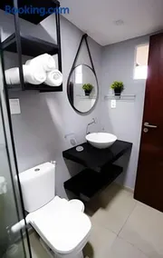 Flat Térreo com Piscina e Jardim Tropical - Image 3