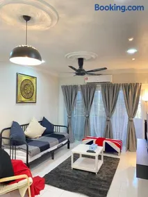 Spanish Villa homestay - Image 3