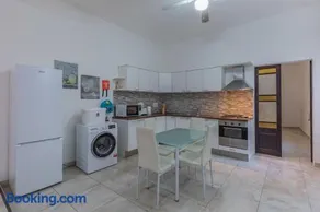 Bormla Comfortable two bedroom apartment - Image 4