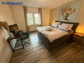 Moderne Wohnung mit Parkplatz und Kaffeevollautomat - Image 2