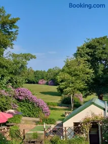 Priskilly Forest Country House - Image 2