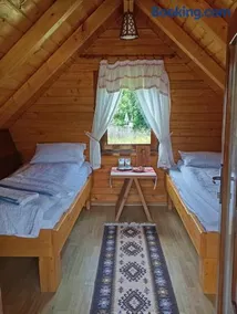 Cazare la Munte cu Piscină - Image 2