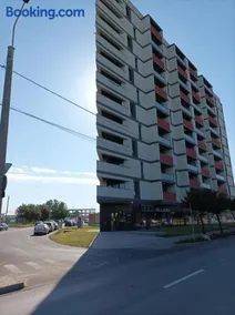 REBREANU RESIDENCE LUX APARTMEN - Image 3