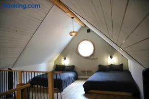 Escape to the Woods Off Grid Living York River - Image 1