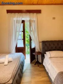 Peshtura Hotel - Image 3