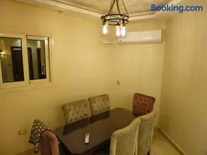 3rd floor luxury apartment-families only - Image 1