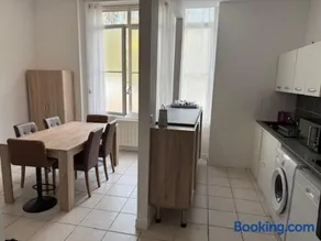OULLINS T3 COSY 70M2 - 6 Pers 2 Chambre - 2 Mezzanines Métro & centre à Pied - Image 5
