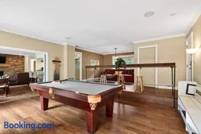 Sprawling 5BR Oasis Near FSU & Trails home - Image 5