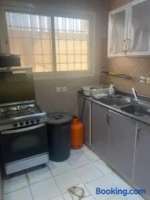 شاليه هاوس مون الفاخر ست غرف نوم ماستر مع ثلاث صالات واسعة - Image 2