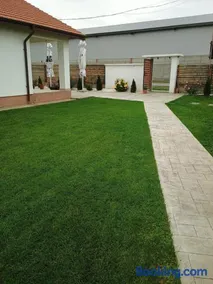 Family House Pristol - Image 1