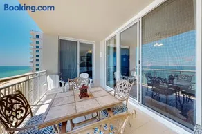 Three Bedroom Corner Condo with Gulf View Balcony - Image 3