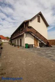 Casa Csiki Vendégház - Image 4
