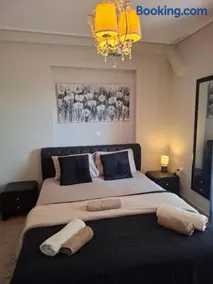 Romantic Sparta Hideaway - Image 3