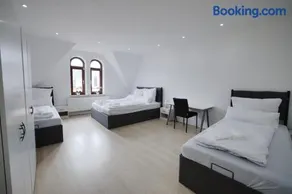 Großzügiges City Loft mit Billardtisch - Image 4