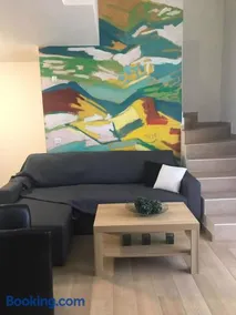 MILOS HOUSE - Image 1