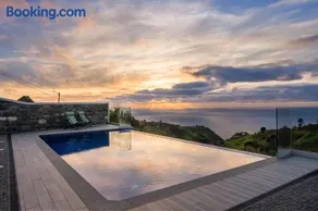 Vila da Ribeira da Vaca by an island apart - Image 1