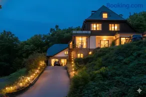 Homestorys Nature Resort - Wood Lounge - Image 1