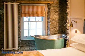 The White House - Off-Site Health Club & Spa 2 minute walk away - Image 2