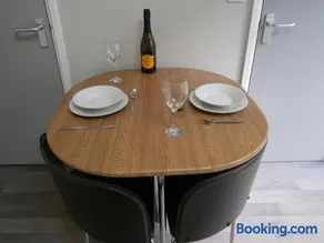 The Barn - Ilkeston - 1 Bedroom Flat, 2 Beds, Close to M1-A52 Long Eaton - Nottingham - Derby - Derbyshire - 400Mbs WiFi Free Parking! - Image 5