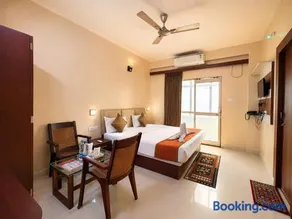 Hotel Golden Wave Puri - Baliapanda Housing Colony - Near Golden Beach- Parking - Restaurant - Image 1