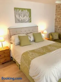 Les Roches - Image 3