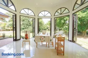 Private 400m2 Villa - Hearth - Mountain View - Huge yard - AC - Late Check-in - Image 3