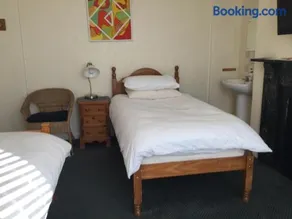 Bay Lodge - Image 2