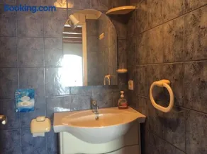 Apartman Ustrine - Image 1