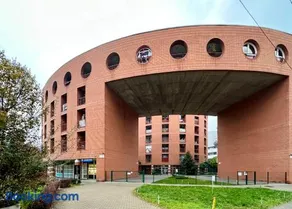 FREE PARKING - Stargate Budapest - Image 1