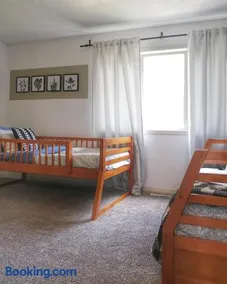 Bright 3 bed 3 bath House in Radium Hot Springs - Image 5