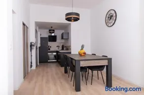 Appartement 70m2 hyper centre avec baignoire balnéo - Image 3