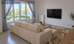 Araucaria Beachfront Residence - Image 2