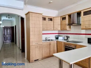 Seafront Apartment - Wifi - Sleeps 6 - ChrisCourt - Image 5