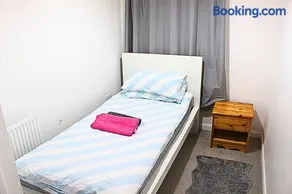 New built 2022, 3 bedroom townhouse Edinburgh - Image 4