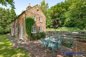 Marris Cottage - Image 1
