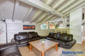 Chalet Hideaway 2 - Image 3