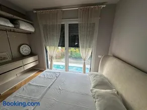 Valamar Elite Seafront Luxury Villa with Private Pool - Image 2