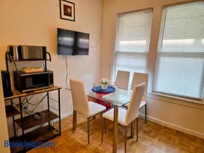 Entire Beautiful 2BR Apartment [L]. Convenient location in the heart of Queens! - Image 3