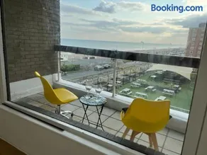 Central Worthing, seafront ,balcony flat - Image 3