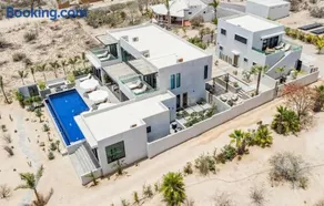 La Ventana 5BR-6BTH Lap Pool, Pickleball, Jacuzzi Sauna ,Cold Plunge, Gym, Bocce - Image 4