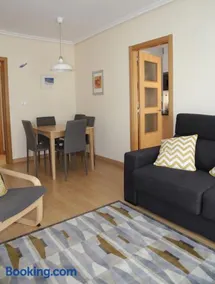 Quiet, Modern Apartment - Image 4