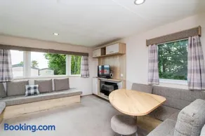 3 Bedroom Caravan - Seton Sands-by ViVi Stays - Image 2