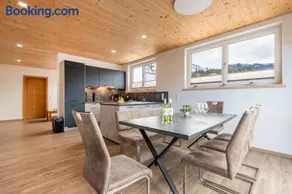 Sunset Apartment - Image 1