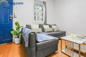 2 Bedroom House Darling Harbour Good for 6 Guests - Image 3