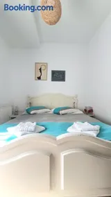 Happy Holiday Apartments - Image 1