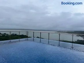 Studio Apt with Rooftop Panoramic views @ Dabolim - Image 1