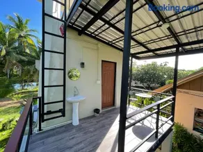 Chaisuk Bungalow - Image 5