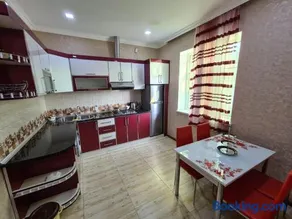 QQS villa with swimming pool - Image 3